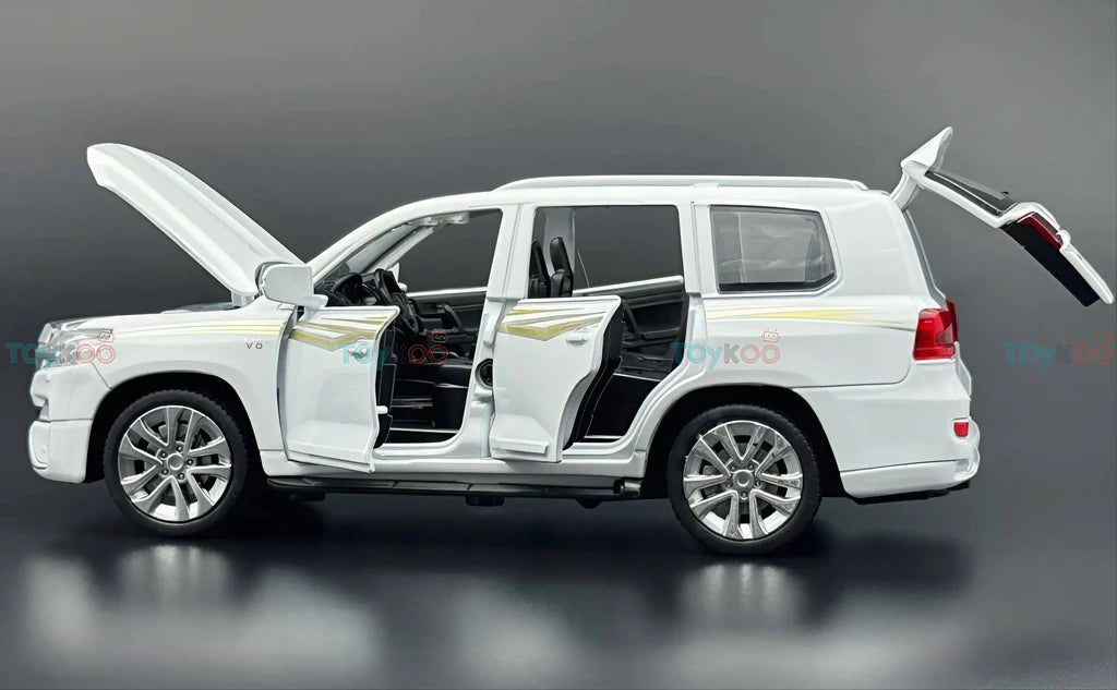 Toyota Land Cruiser LC200 1:24 diecast Scale Model | Assorted Colors